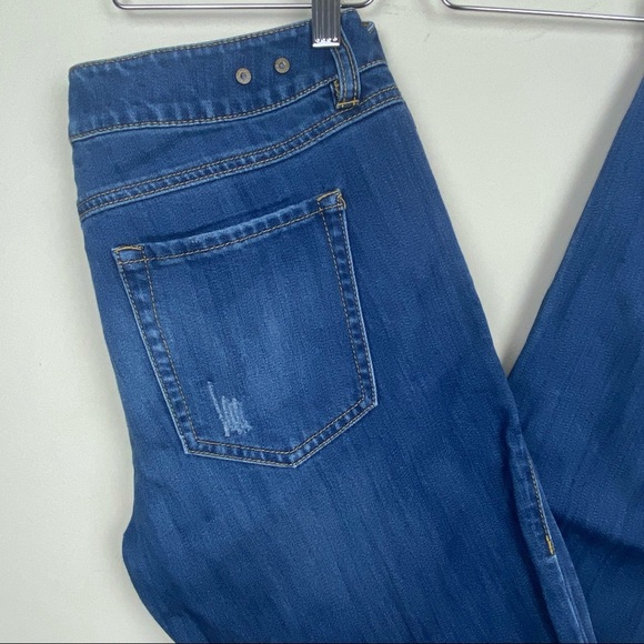 Cabi || Denim Jeans; Slim Boyfriend Style 5165; Size 6 - Picture 4 of 14